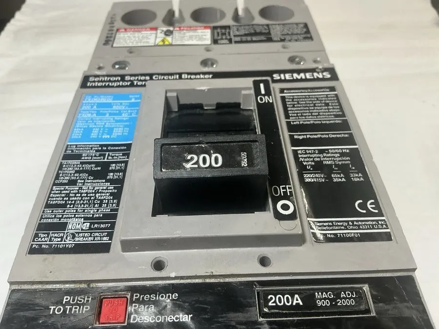 Автоматический выключатель Siemens Sentron FXD63B250 Ser FXD6-A 250 Amp 600 VAC 