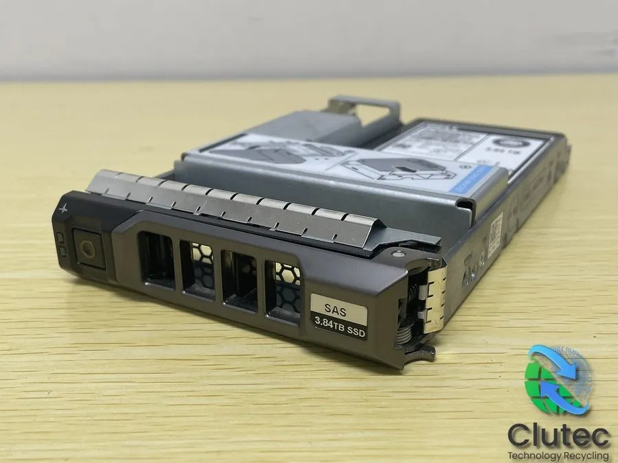 SSD-накопитель 4NMJF Dell Samsung PM1633a 3.84TB SAS 12Gb/s 2.5" SSD MZ-ILS3T8B 