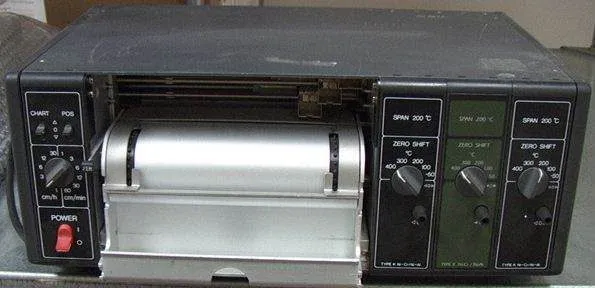 Регистратор Omegaline 630-3K 3-channel Type K Strip Chart Recorder — фото лота 1