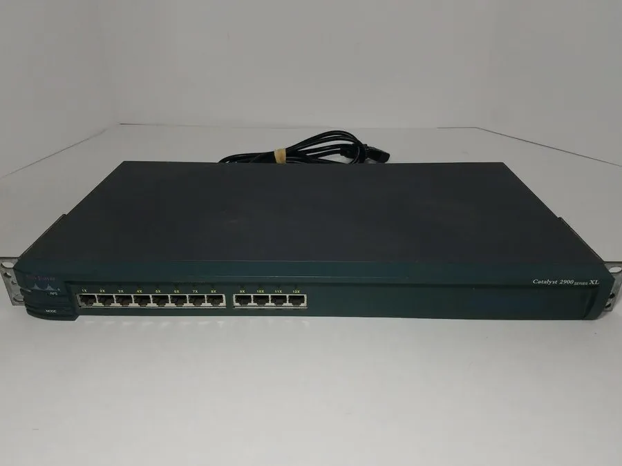 Коммутатор Cisco WS-C2924-XL-EN Catalyst 2900 XL 24-Port 10/100 Ethernet Switch