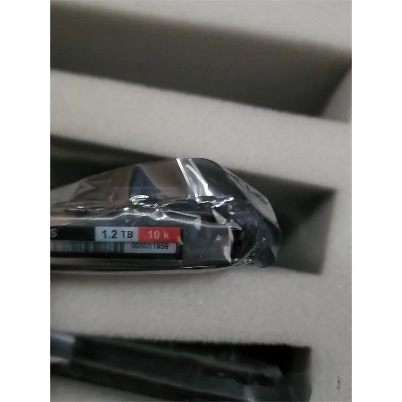 Жёсткий диск EMC 005050084 1.2TB 10K 6Gbps 2.5" SAS HDD V4-2S10-012 V5-2S10-012 