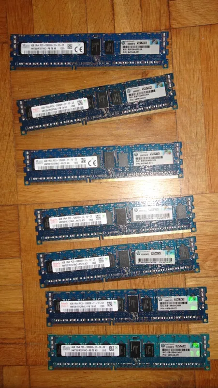 Модуль памяти SK Hynix 4GB 1Rx4 PC3-12800R Serer RAM HMT351R7EFR4C-PB T8 AF