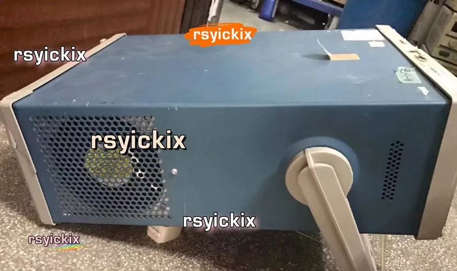 Тестер Tektronix DG2030 Data Pattern Generator