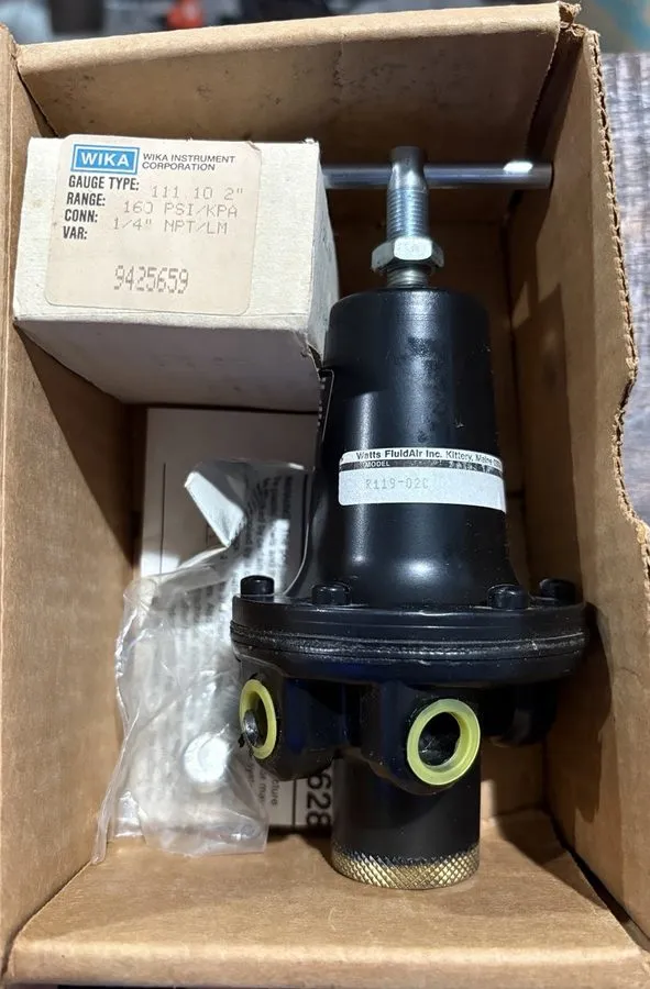 Регулятор давления R119-02C Dixon Valve Watts Regulator Wika ” 160psi 1/4” Gauge