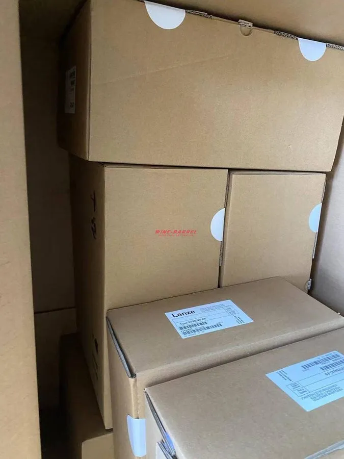 Сервопривод LENZE Servo Drive Inverter EVS9326-EIV004