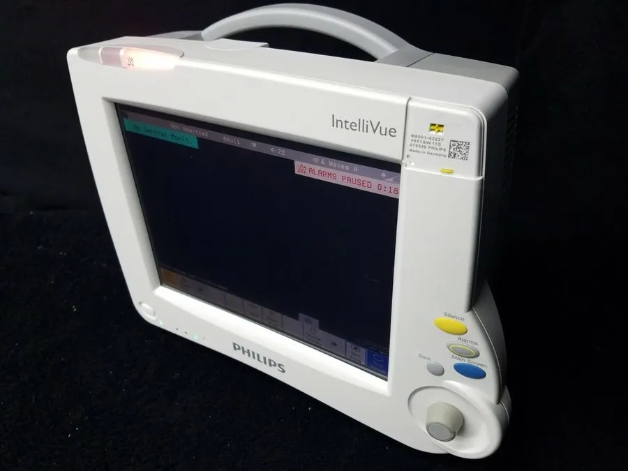 Монитор пациента Philips IntelliVue MP30 Touchscreen Patient Monitor (M8002A)