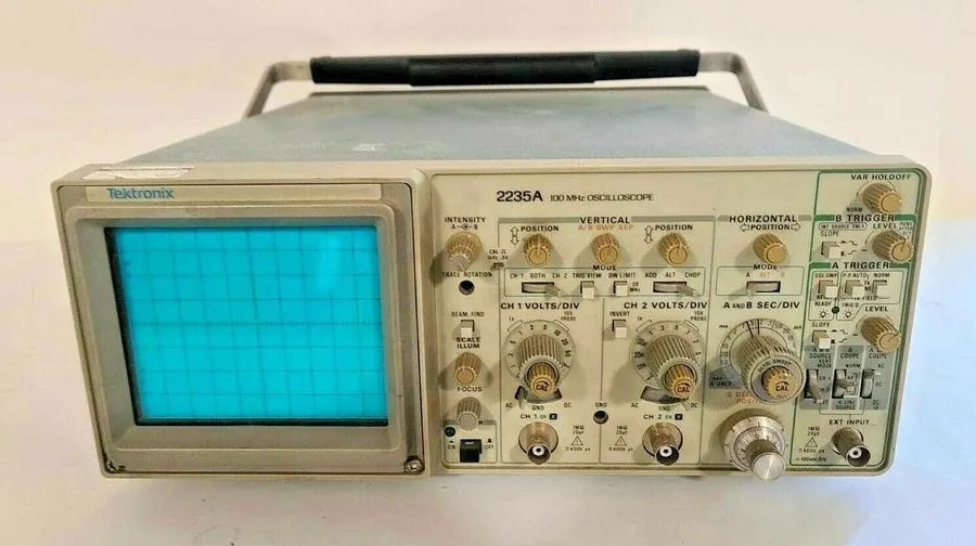 Осциллограф Tektronix 2235A 100 MHz Oscilloscope 2 CH Probes