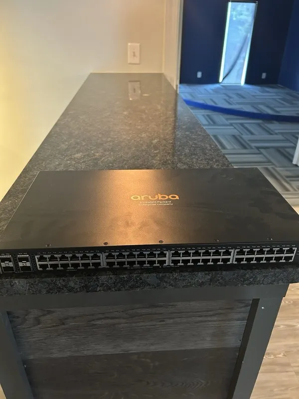 Коммутатор Aruba 6000 48 G 4SFP SWCH R8N86A: Network Switch 48-PORT: NO POE