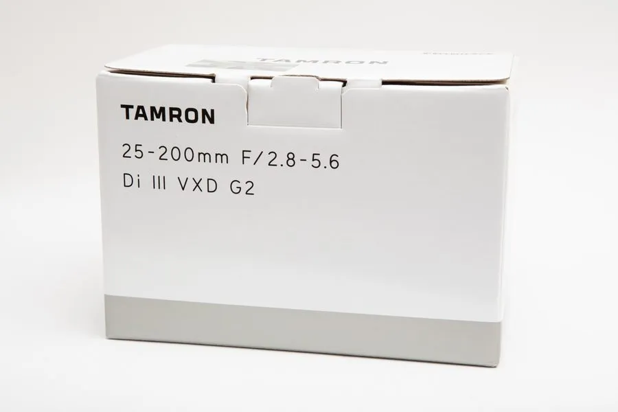 Объектив Tamron 28-200mm f/2.8-5.6 Di III RXD Lens Advanced Bundle + 1 Yr