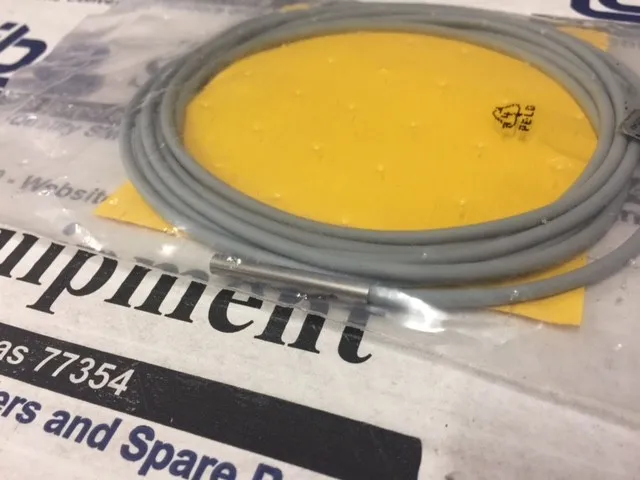Датчик приближения Turck Proximity Sensor Bi1-EH04-AN6X