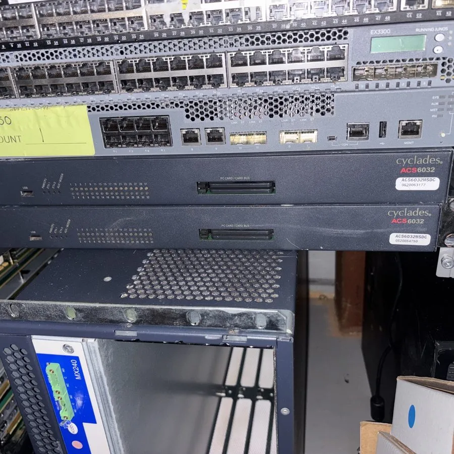 Сервер Avocent Cyclades ACS6016 Advanced Console Server — фото лота 1