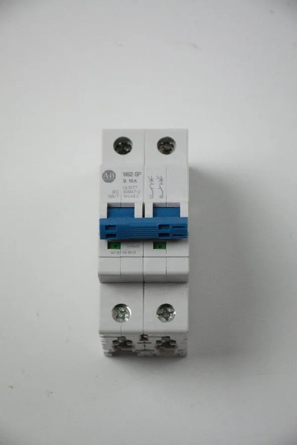 Клеммник Allen Bradley 1492-SPM2B100 Supplementary Protector 10A 2-Pole
