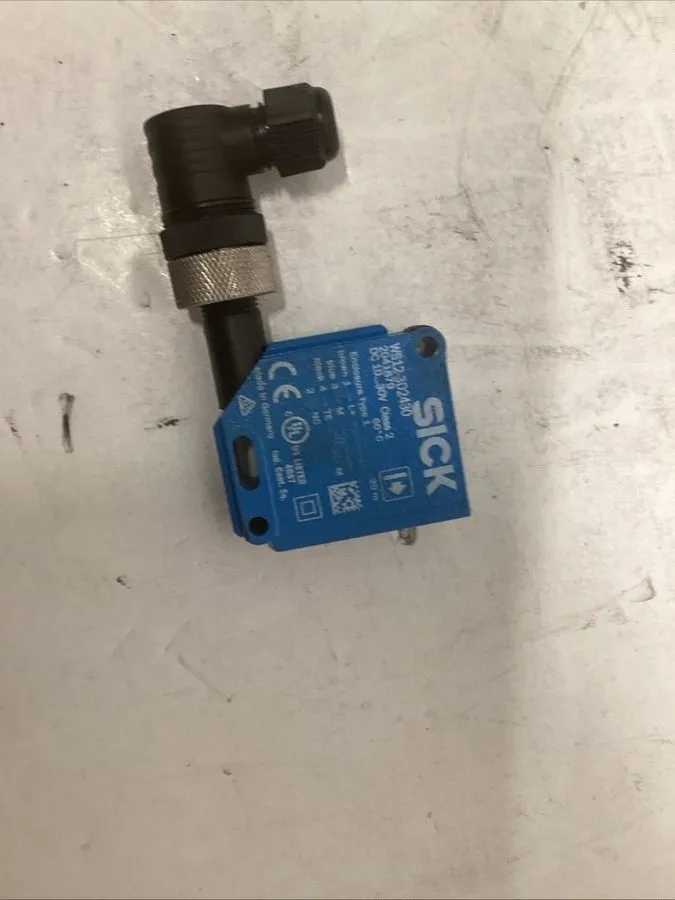 Фотоэлектрический датчик SICK 30V PHOTOELECTRIC SENSOR WS12-3D2430 I-283