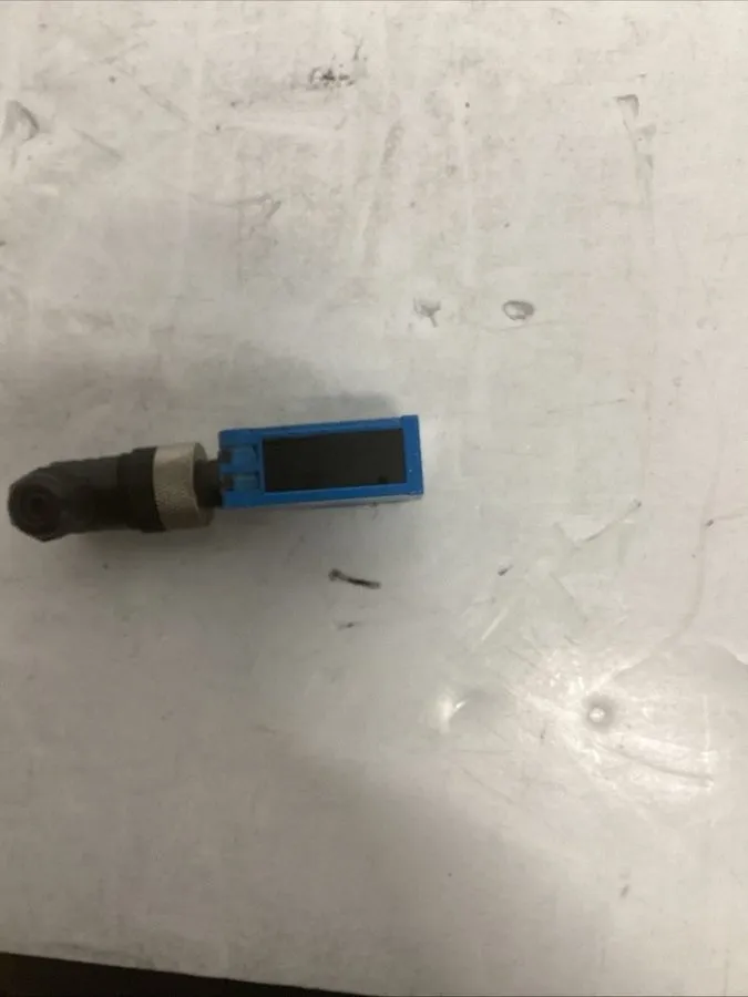 Фотоэлектрический датчик SICK 30V PHOTOELECTRIC SENSOR WS12-3D2430 I-283 — фото лота 2