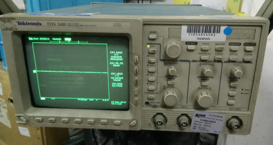 Осциллограф TEKTRONIX TDS340 Digital Oscilloscope 100MHz 2-ch 500 MS/s