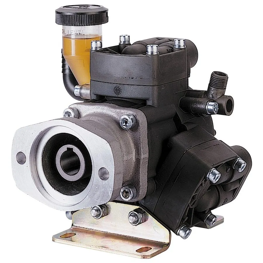 Насос Comet APS41 Three Diaphragm Pump 6 Hole Flange, 580PSI, 10.8GPM, 550RPM — фото лота 1