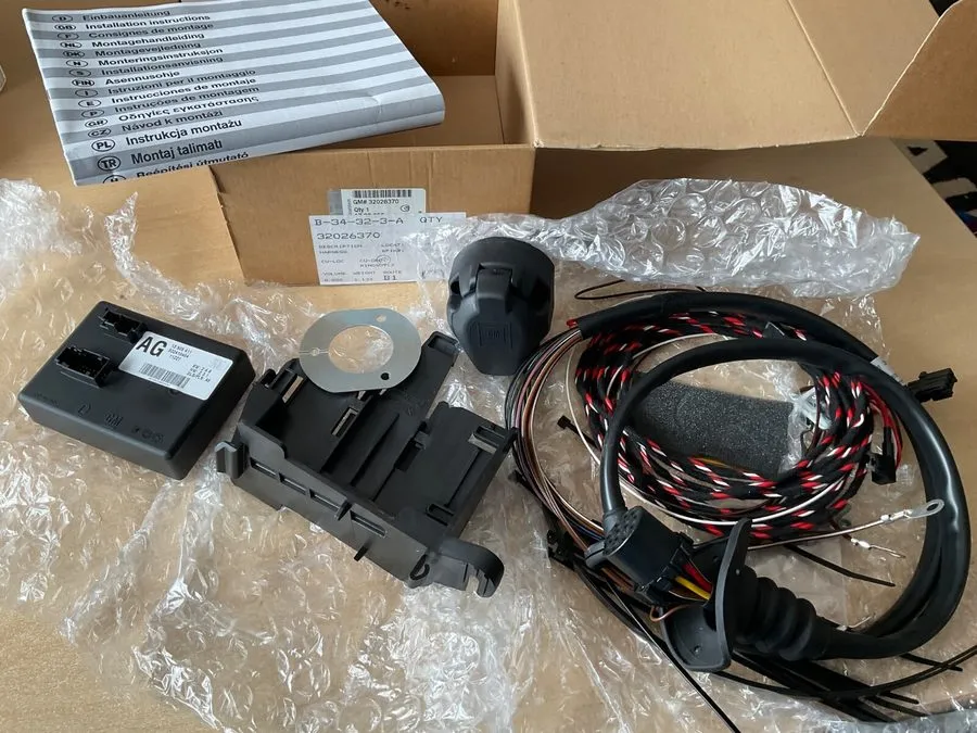 Жгут проводов VAUXHALL ASTRA J 13-PIN TRAILER COUPLING HARNESS KIT 32026370 — фото лота 1