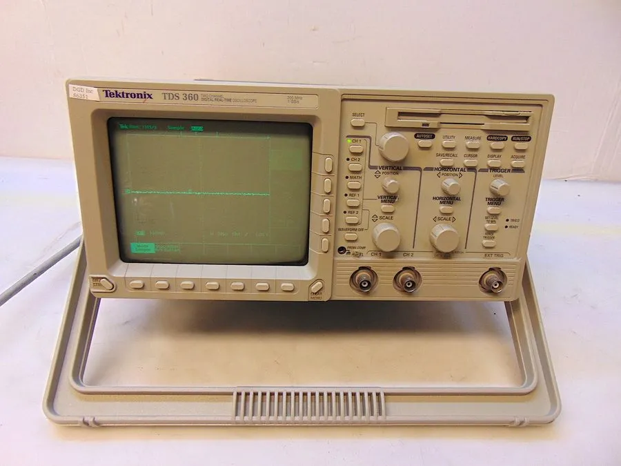 Осциллограф Tektronix TDS 360 Digital Oscilloscope 200MHz 1GS/s 2 channels, Powe