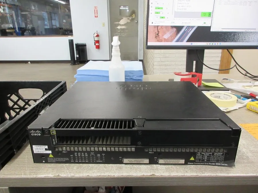 Маршрутизатор Cisco 2000 CGR-2010/K9 V03 10-Port 2U Connected Grid Router 4x PoE
