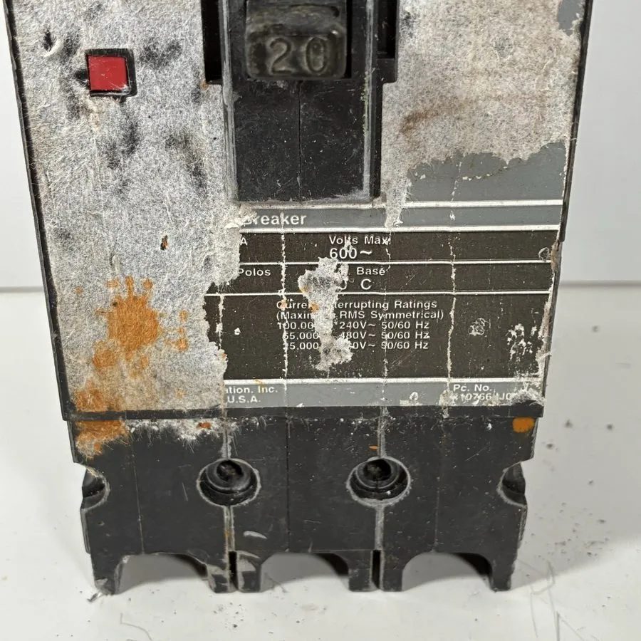 Автоматический выключатель Siemens Sentron 20 Amp Circuit Breaker 3 Pole 600 VAC