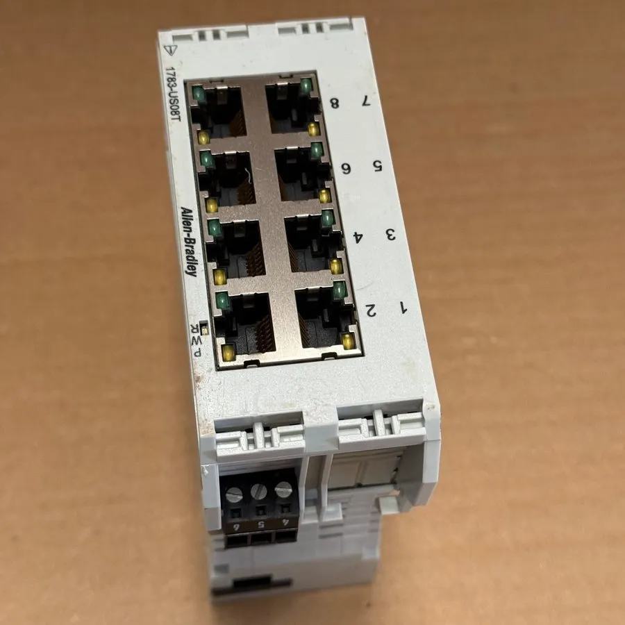 Коммутатор Allen-Bradley 1783-US08T Series A Stratix 2000 8-Port Ethernet Switch