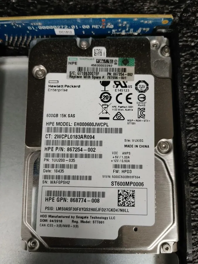 Жёсткий диск 867254-002 HPE 600GB SAS 12G 15K SFF SC DS HDD — фото лота 2