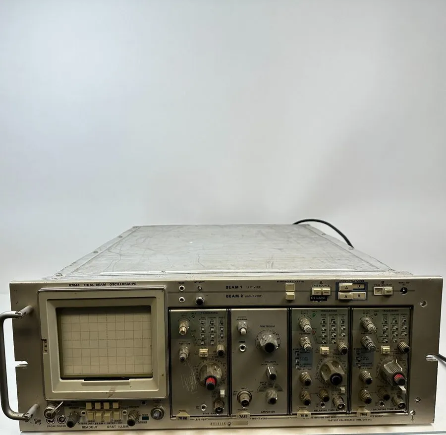 Осциллограф Tektronix R7844 Rack Mount Dual-Beam Oscilloscope w/ 7A19, 7B15, 7B8