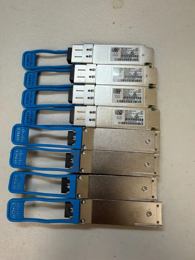 Трансивер CISCO QSFP-40G-LR4-S 40G 1310nm 10KM SMF LC Transceiver HOLOGRAM — фото лота 2
