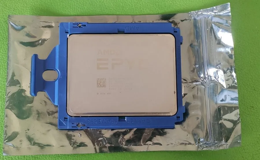 Модуль памяти Unlocked AMD EPYC 7551 32 core 64 threads 64MB 180W DDR4 SP3 CPU p