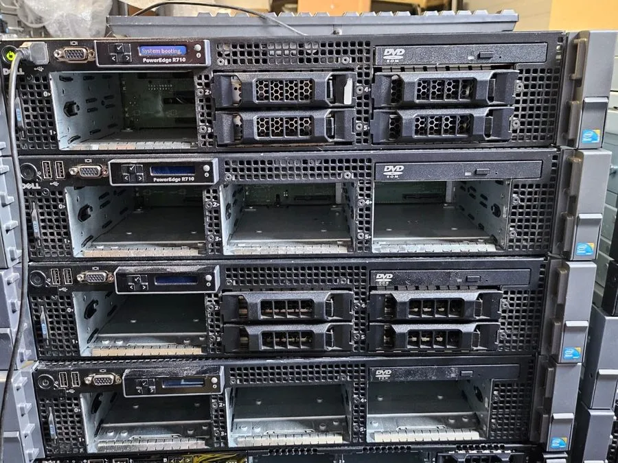 Сервер Dell PowerEdge R710 2x Xeon Quad Core E5530 2.4GHz 32GB Ram 2x 870W 2U Se