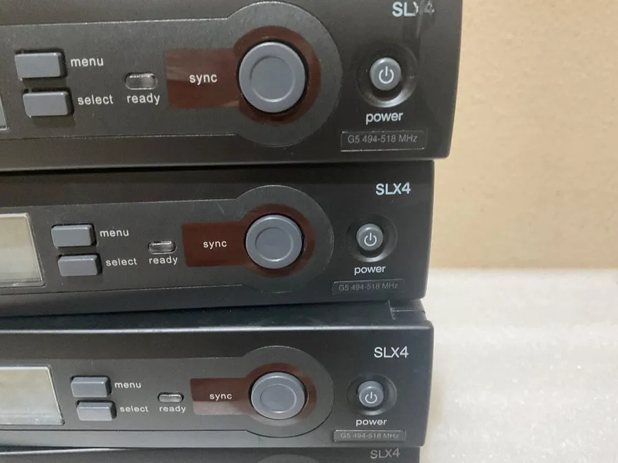 Радиосистема Shure SLX4-G5 494-518MHz Wireless Microphone Receiver (RECIEVER ONL