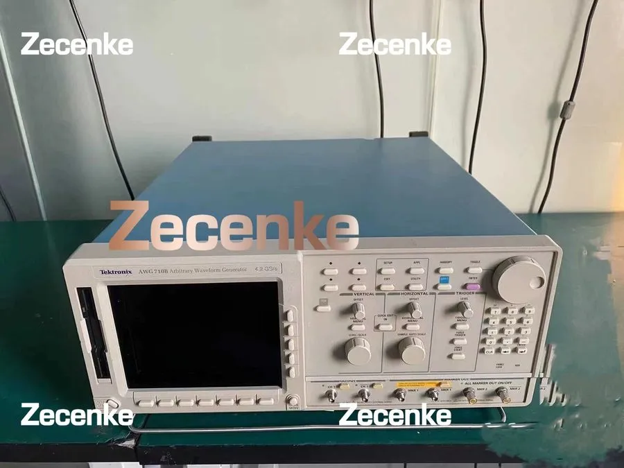 Генератор сигналов Tektronix AWG710B 2.1GHZ/4.2GS/s Arbitrary Waveform Generator — фото лота 1