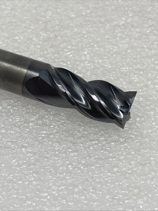 Режущий инструмент Kennametal 7/16 X 9/16 .018 Altin KCPM15 3 FL Carbide CR End 