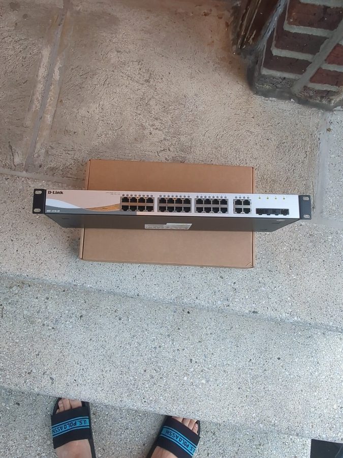 Коммутатор D-Link DGS-1210-28 28-Port PoE Gigabit Web Smart Switch