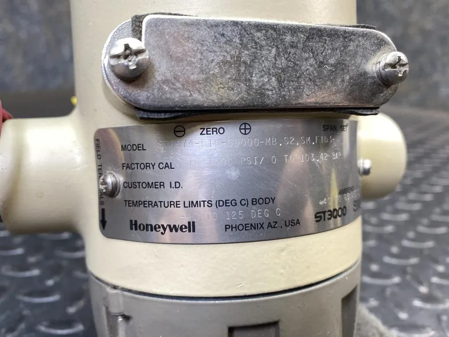 Датчик давления Honeywell ST3000 Smart Pressure Transmitter 11-42VDC 0-100 INH20 — фото лота 2