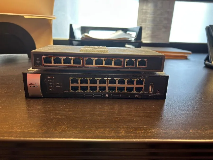 Маршрутизатор Cisco RV325 Gigabit Dual WAN VPN Router 14-Port Gigabit Small Busi