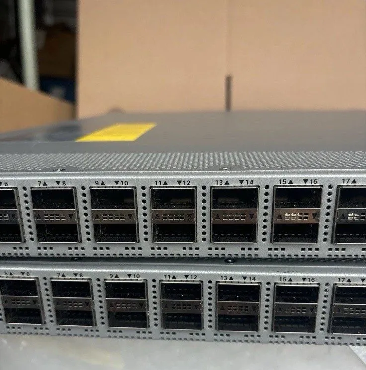 Коммутатор Cisco N9KC93180LC-EX 32 Port Switch — фото лота 1