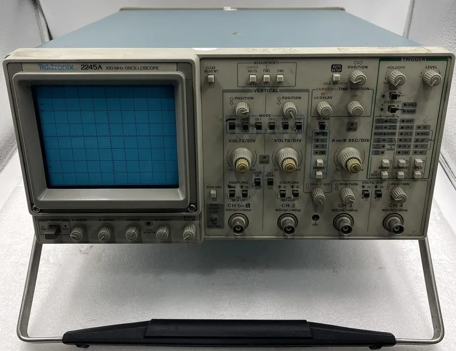Осциллограф Tektronix 2245A 100MHz 4 Channel Analog Oscilloscope