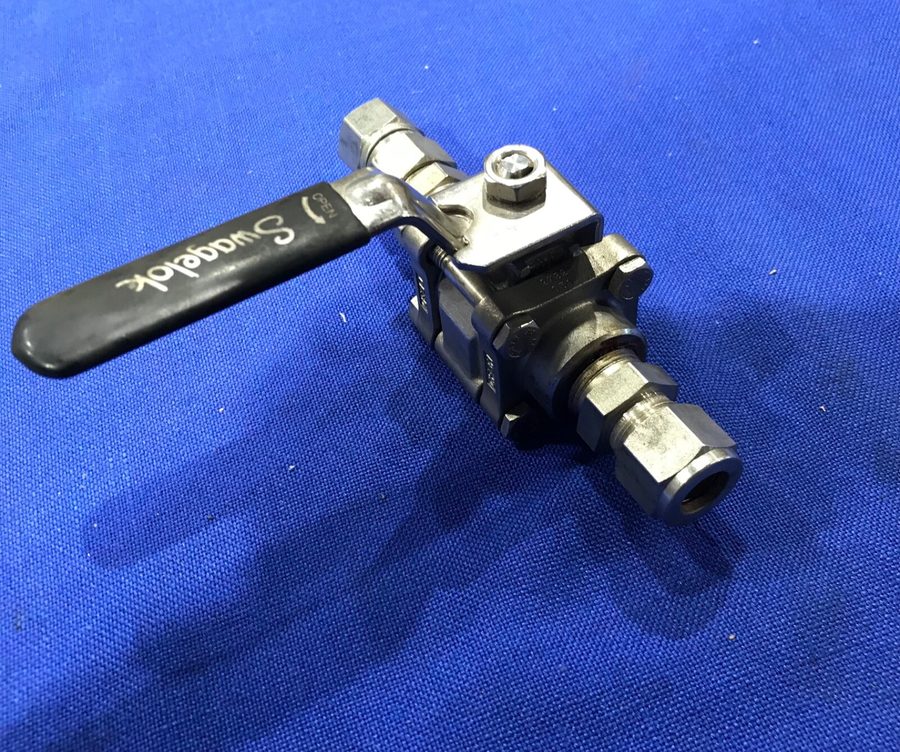 Клапан Swagelok Ss-63tf8 1/2" Fnpt Ball Valve 1 Qty — фото лота 2