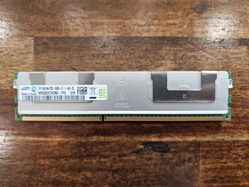 Модуль памяти Samsung Server RAM 16GB PC3L-8500R DDR3 ECC RDIMM M393B2K70DM0-YF8