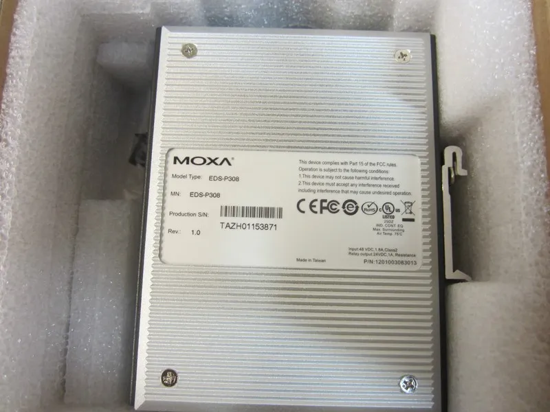 IIoT-устройство Moxa Model EDS-P308 8 Port Ethernet Switch