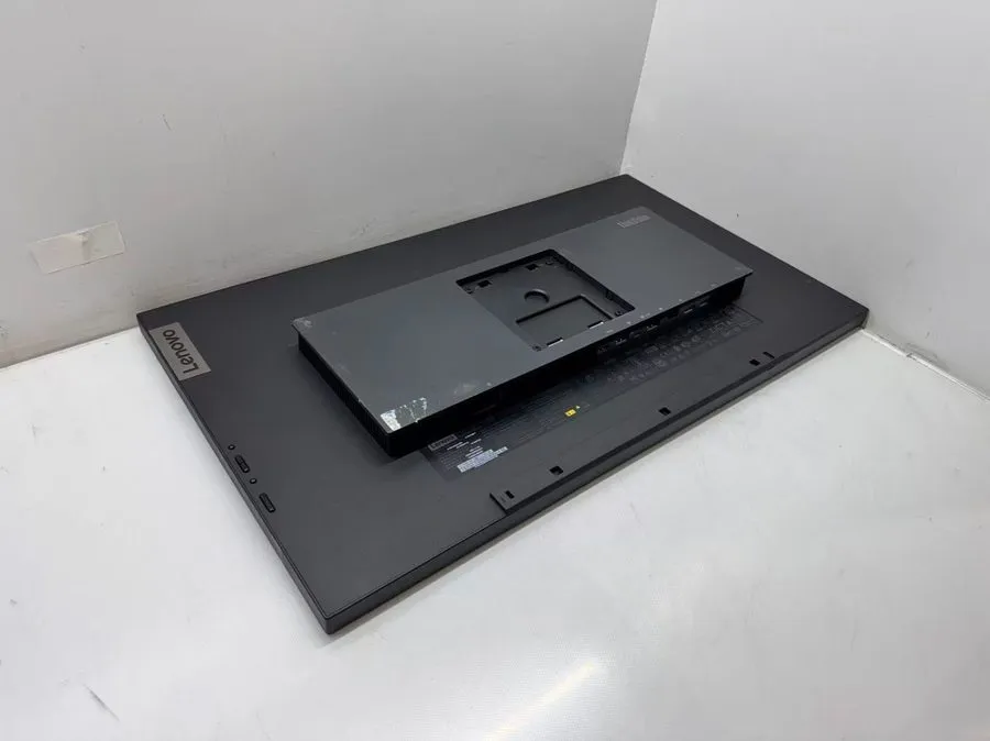 Док-станция Lenovo ThinkVision P27h-20 27" QHD IPS USB-C 90W Docking Monitor 61E