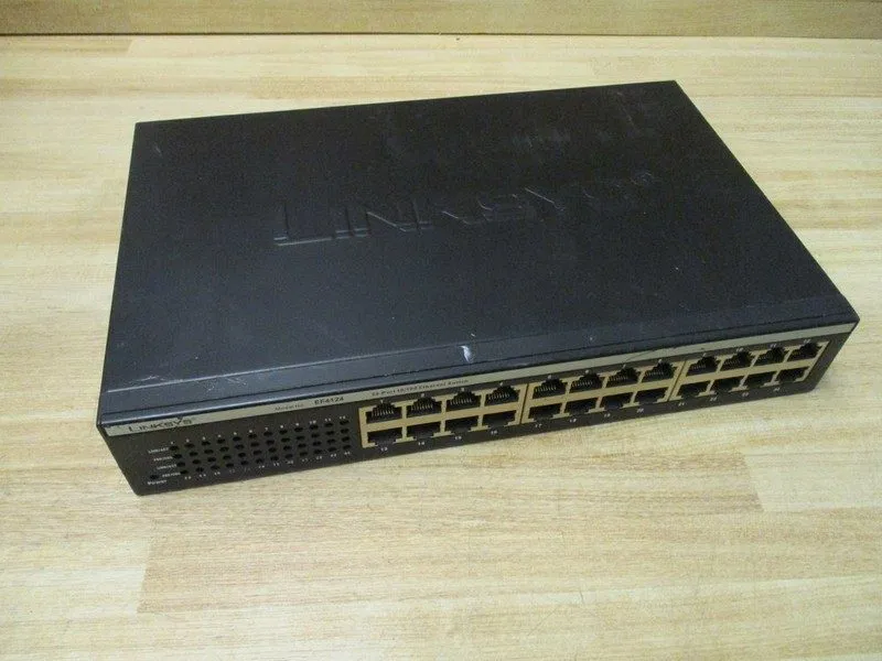 Коммутатор Cisco Linksys EF4124 24-Port 10/100 Ethernet Switch i682