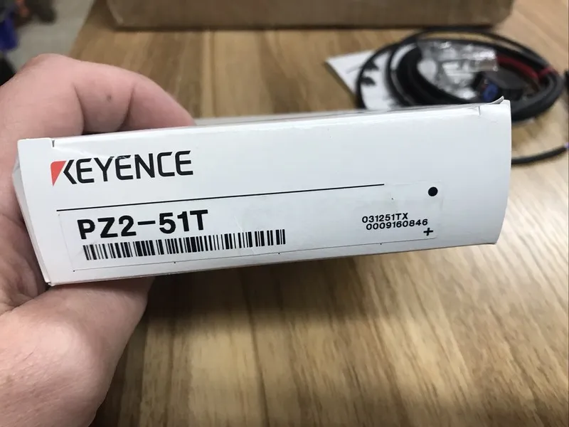 Фотоэлектрический датчик Keyence Photoelectric Sensor NPN12-24VDC Red LED PZ2-51