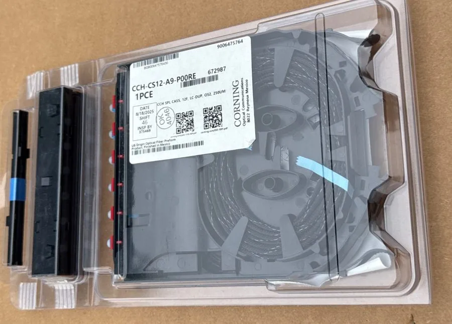 Оптическая кассета Corning CCH-CS12-A9-P00RE Pigtail Splice Cassette 12 F, LC Du