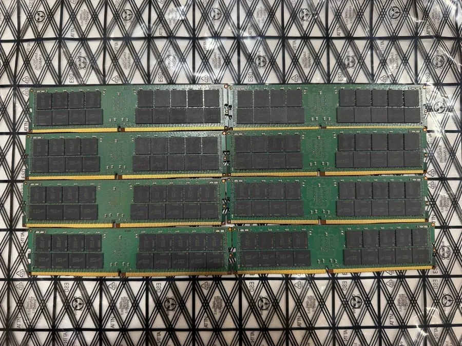 Модуль памяти Micron 8x64GB (512GB) DDR4-2933 ECC RDIMM MTA36ASF8G72PZ-2G9B2UI