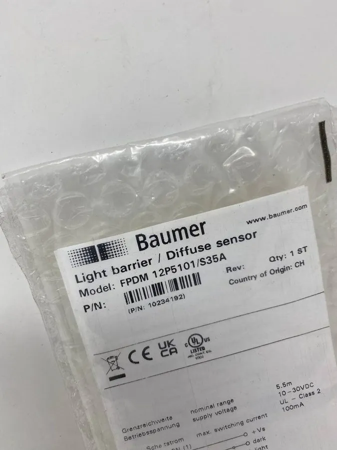 Фотоэлектрический датчик Baumer FHDM 12P5001/S35A Photoelectric Sensor PNP, 15-3