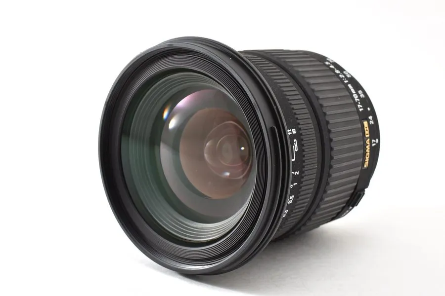 Объектив Sigma DC 17-70mm f2.8-4.5 Macro Zoom Lens