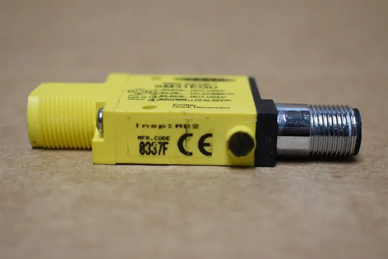 Фотоэлектрический датчик Banner SM31EQD Mini-Beam Photoelectric Emitter Sensor 1