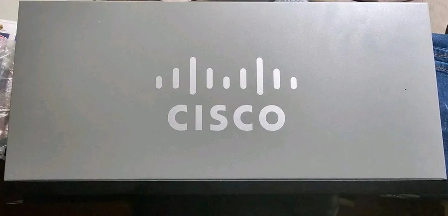 Коммутатор Cisco SG350-28 28-Port Gigabit Managed Switch, Non-PoE ( )
